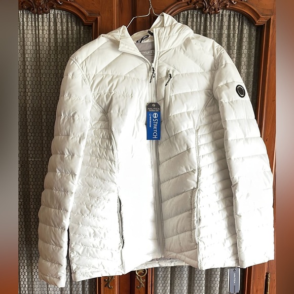 Nautica Jackets & Blazers - NWT White nautica puffer jacket waterproof hood zip up